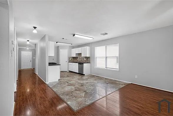 7718 American Holly Ct — Photo 15