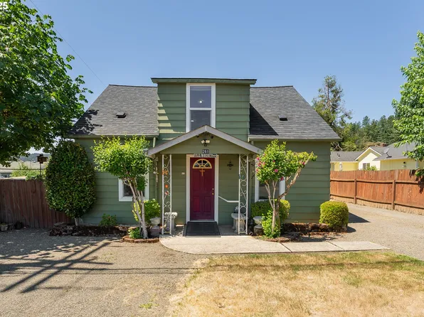 261 Pine St, Sutherlin, OR 97479