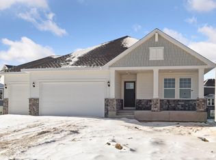 11613 Niagara Ln N, Osseo, MN 55369