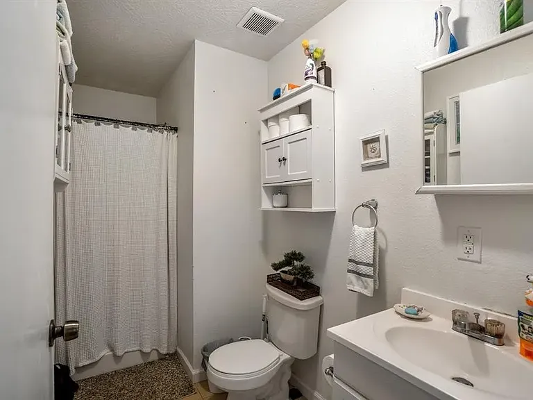 10428 Burden St #B — Photo 9