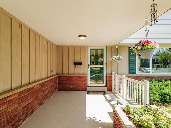 3rd image of 706 Walnut STREET