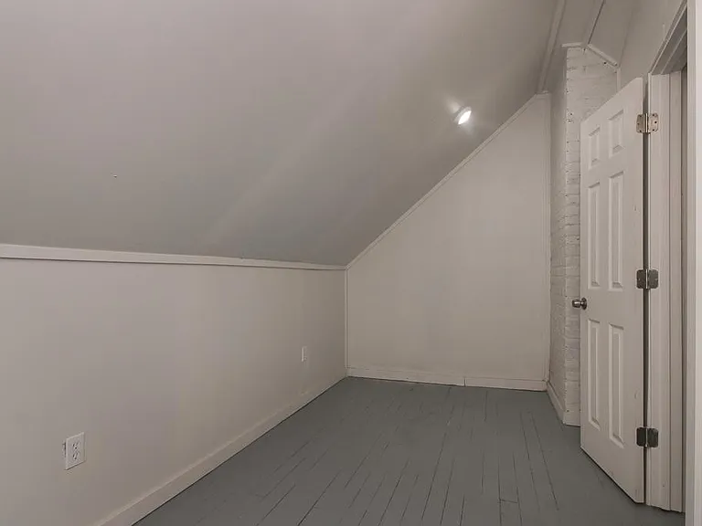 2065 Bunts Rd #UP — Photo 29