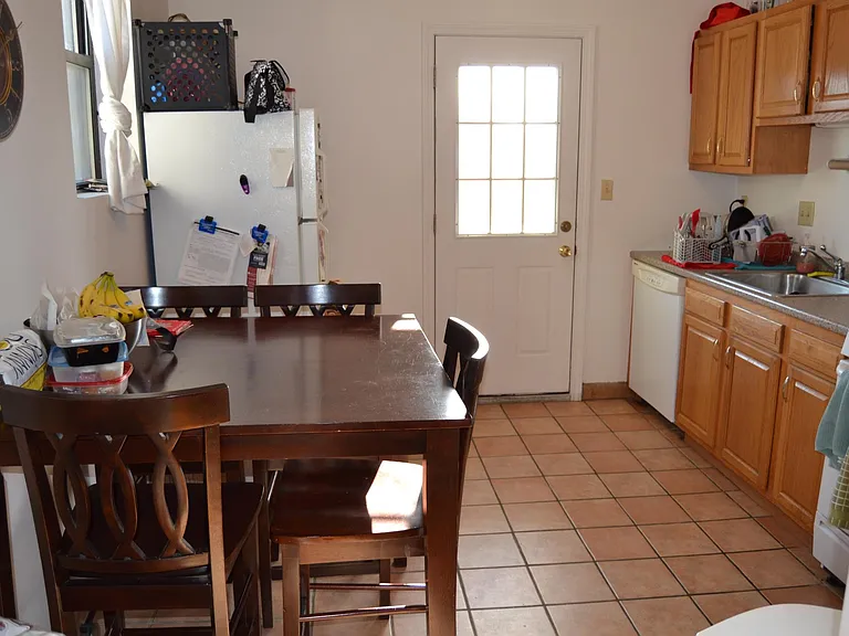 33 Egremont Rd #1 — Photo 8