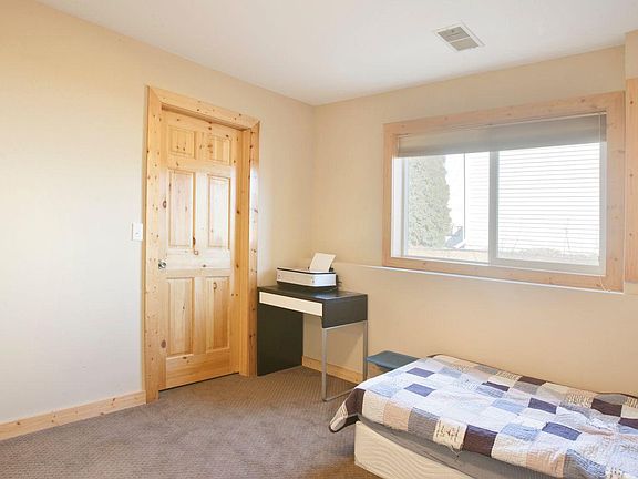 Lower level bedroom