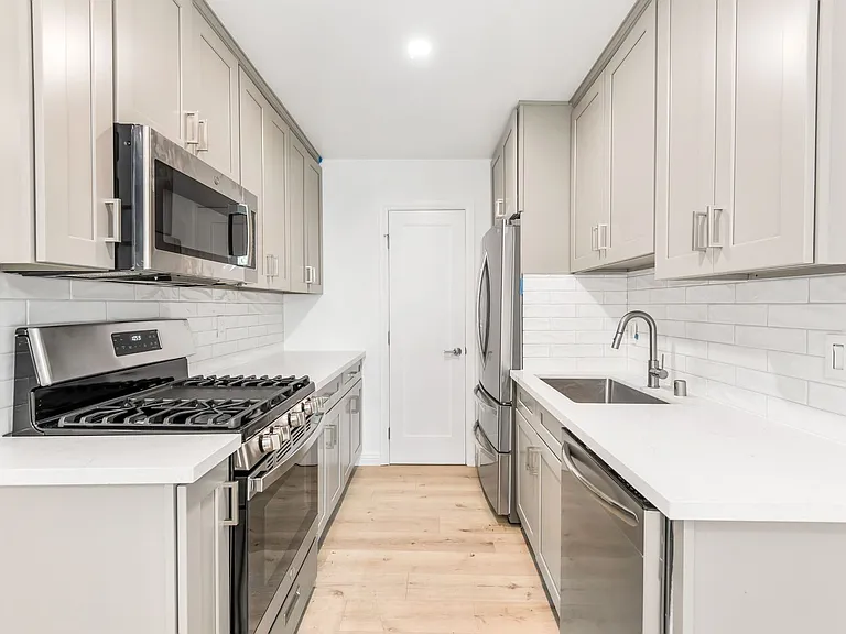 1625 S St Andrews Pl — Photo 7