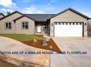 Girard Ct, Cottage Grove, OR 97424