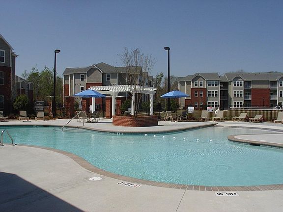 Club House Pool