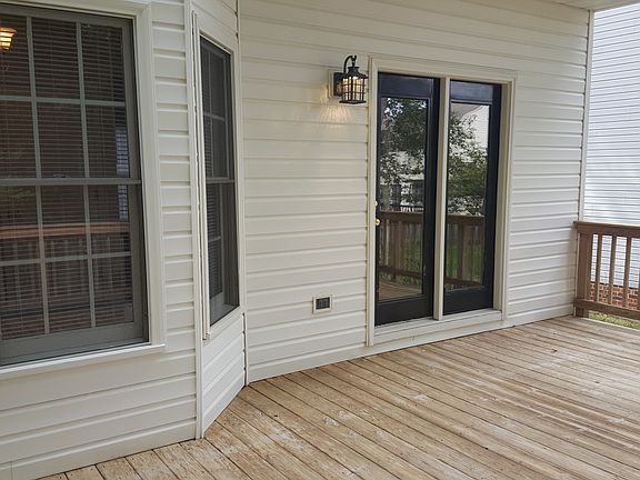 3rd image of 9020 Singletree Ln
