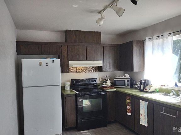 4th image of 2520 W Joseph Court