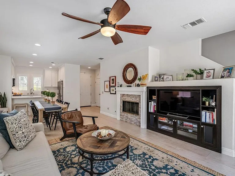 2175 Honeybee St — Photo 8