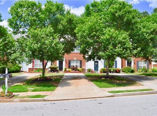 1369 Hollenbeck Ln, Riverdale, GA 30296