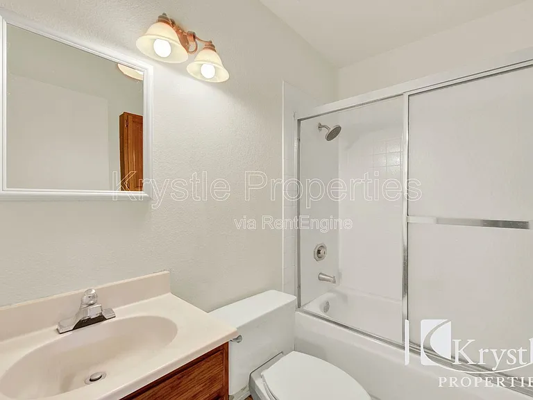 1398 Hale St — Photo 19