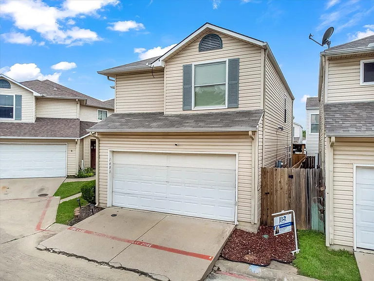 1403 Romo Plz — Photo 3