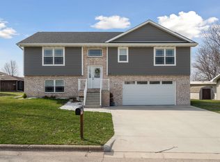 715 S Clinton St, Cuba City, WI 53807