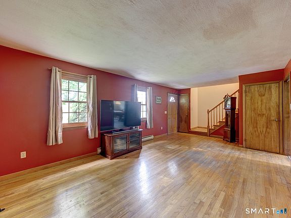 5th image of 152 Middle Street