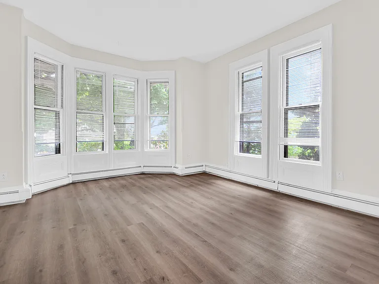 173 Congdon St — Photo 3