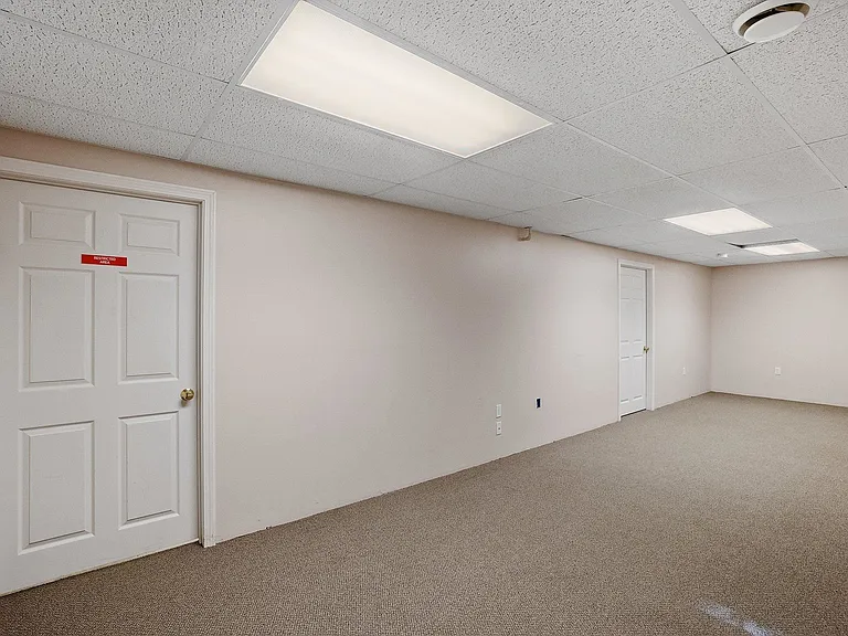 131 Forest Hill Way — Photo 43