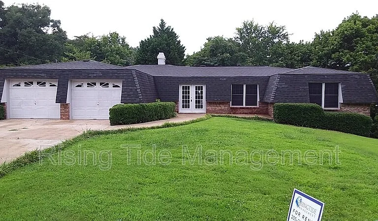 740 Country Club Trl — Photo 1