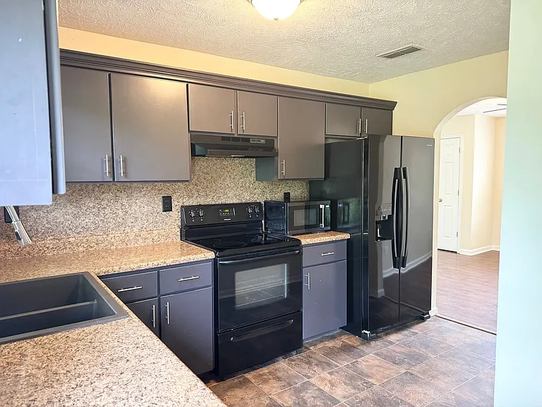 1181 Max Ct — Photo 9