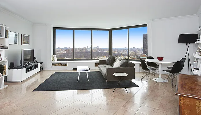 Sold by Stribling | media 2