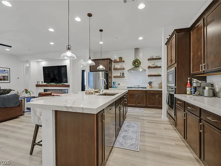 111 Ibiza Lake Dr — Photo 10