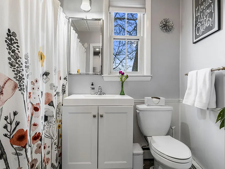 25 Pleasant St #3 — Photo 16