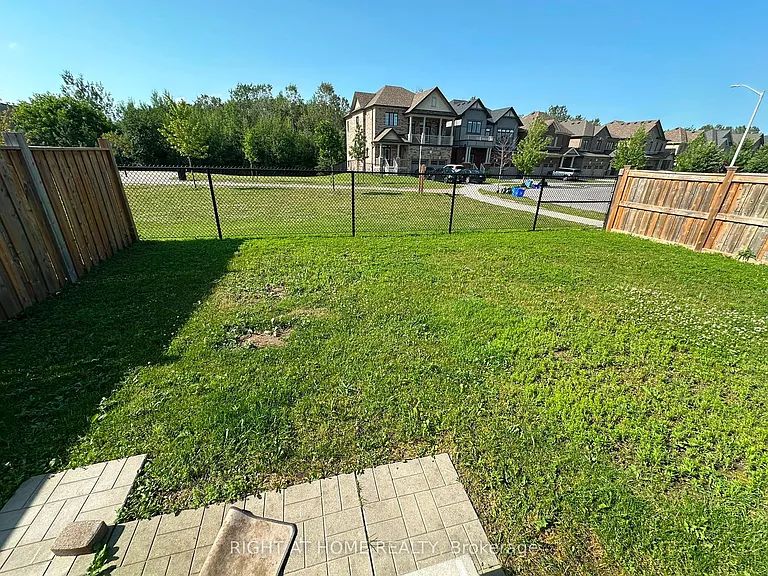 2 Bruce Cameron Dr — Photo 40