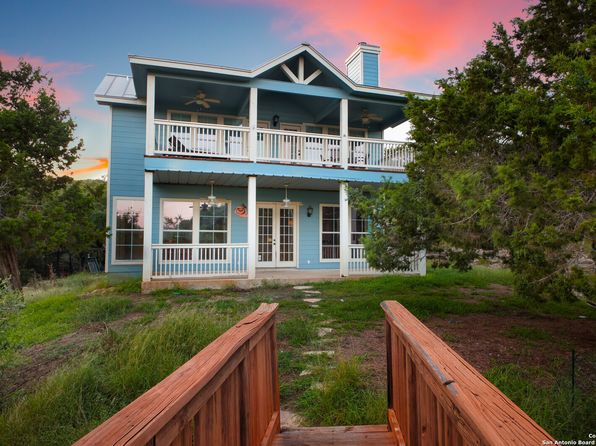 282 Hill Top, Lakehills, TX 78063