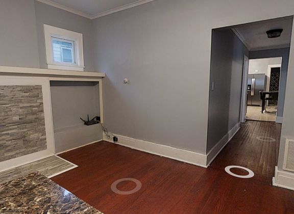 5th image of 1322 Madison St #1