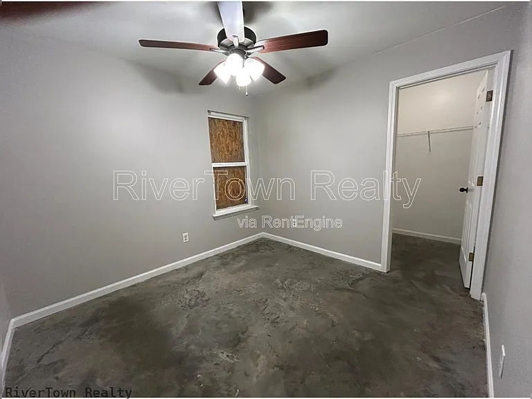 3858 Ajanders Dr — Photo 17
