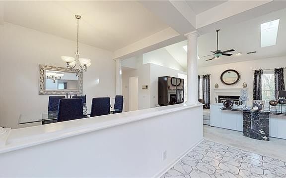 5th image of 523 River Oaks Ln
