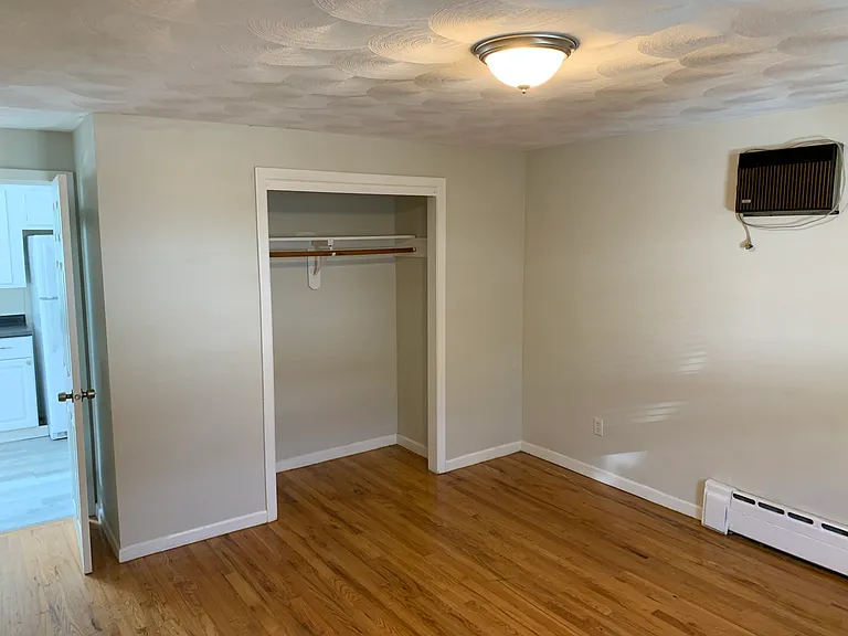 15 Virginia Ave — Photo 6