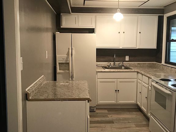 4th image of 8315 Schoen Dr