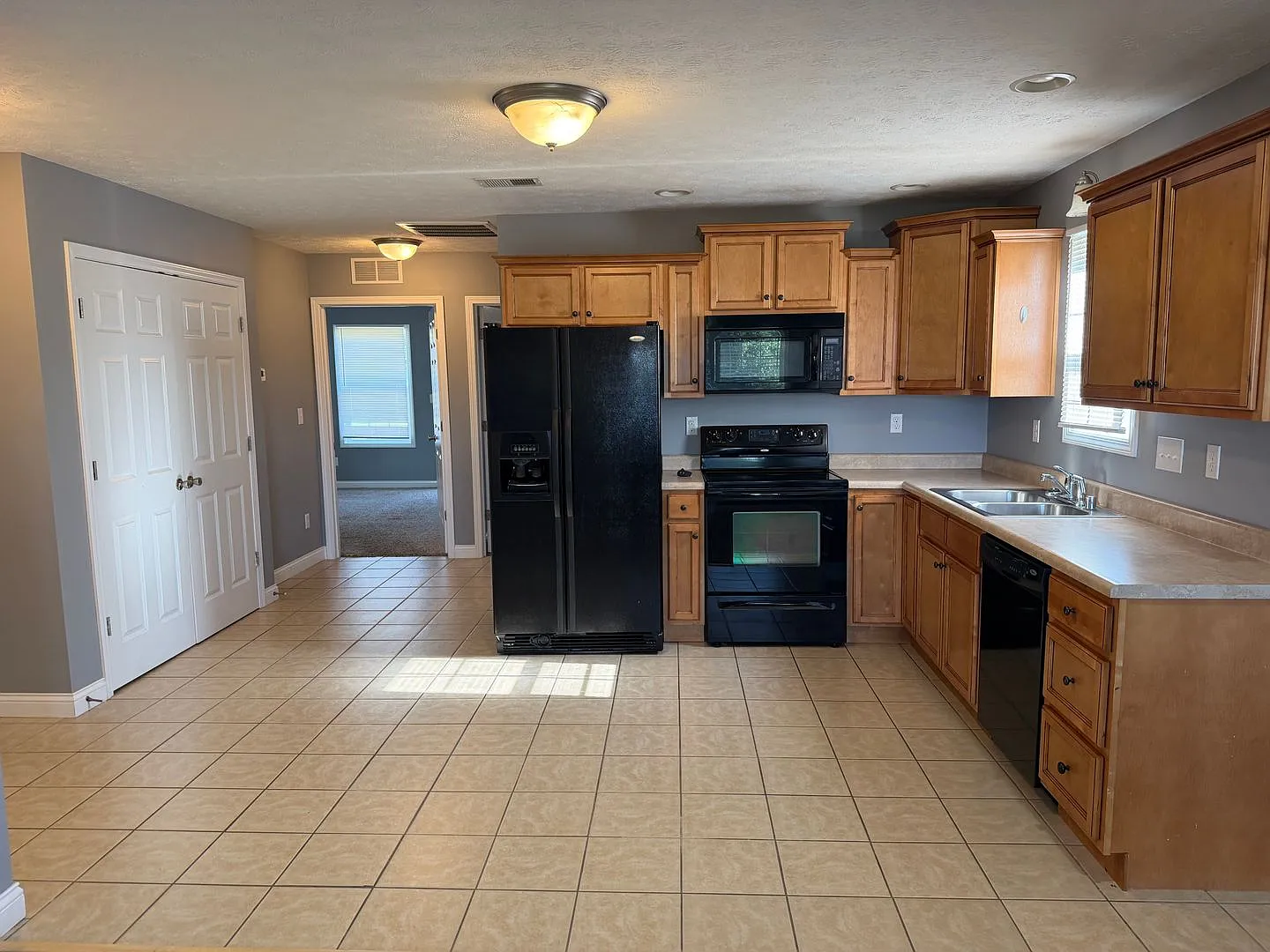 186 Applewood Ln — Photo 4