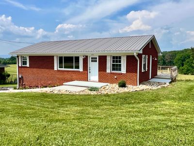 686 Lakeshore Rd, Talbott, TN, 37877