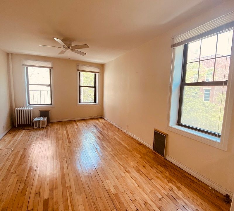 1st image of 450 W 54th St #3A