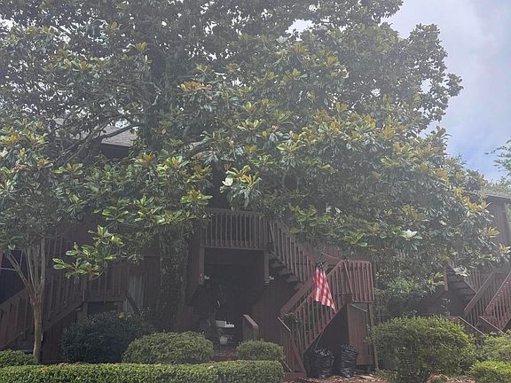 3rd image of 243 Lakeside Villa #H
