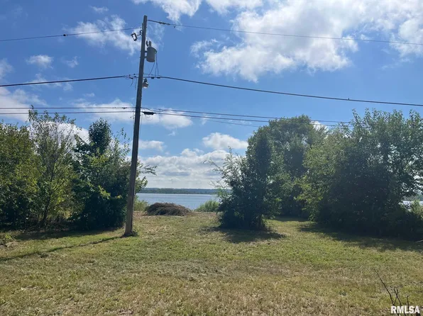 15534 N River Beach Dr, Chillicothe, IL 61523