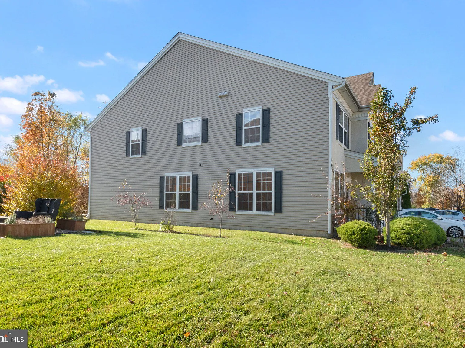 3 bed, 2.5 bath, 2052 sqft, $2,900 — Photo 4