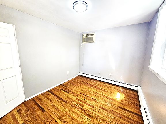 4th image of 139 W Jersey St #2
