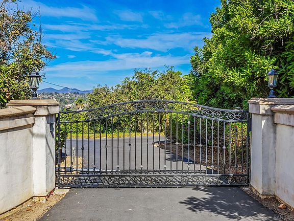 3rd image of 3209 Mary Ln