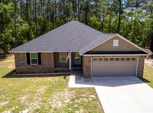 7 Foxfire Ln, Wedgefield, SC 29168