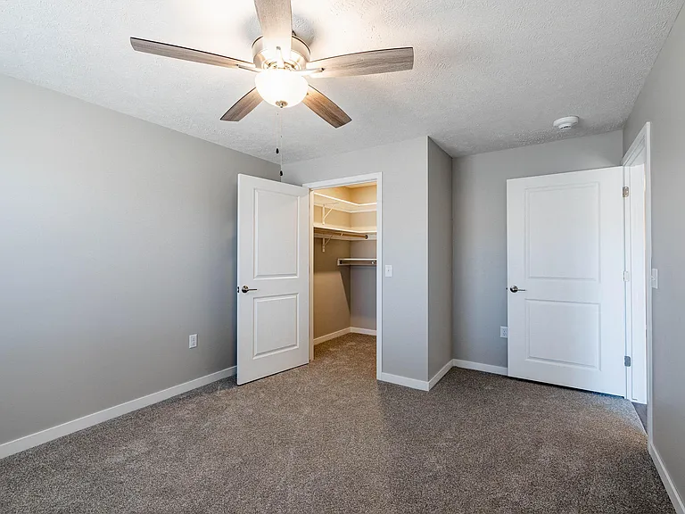 Kings Ridge Apartments — Photo 34