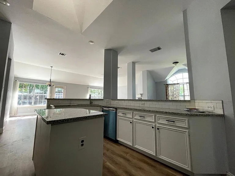 3822 Newland Dr — Photo 14