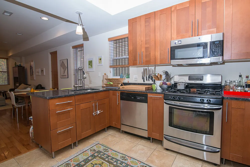 2 bed, 2.5 bath, $3,100 — Photo 4