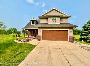 8464 W Howe Rd, Eagle, MI 48822