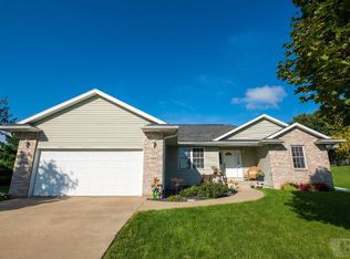 502 Craig Cir, Marshalltown, IA 50158