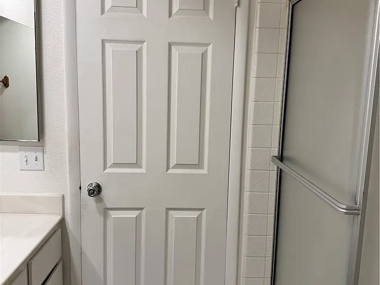 2507 Berwick Ct — Photo 8