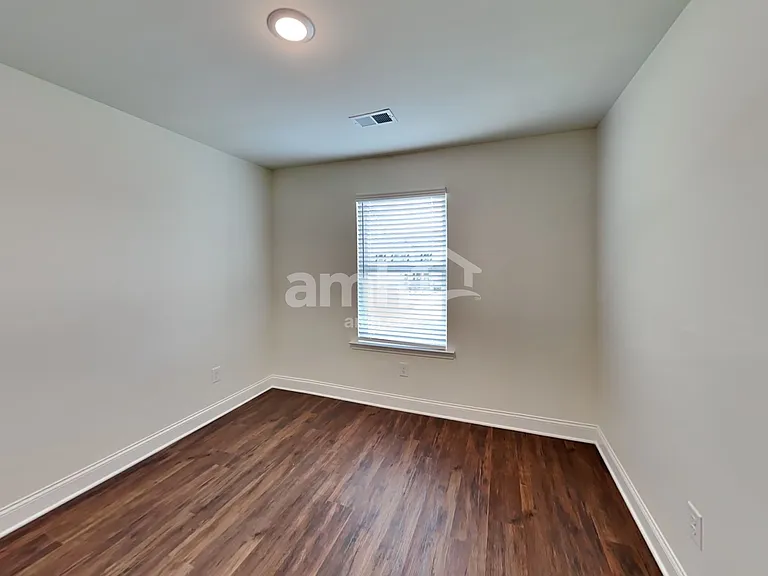 216 Willow Ln — Photo 25
