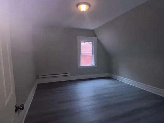 2nd image of 33 Seymour Ave #3